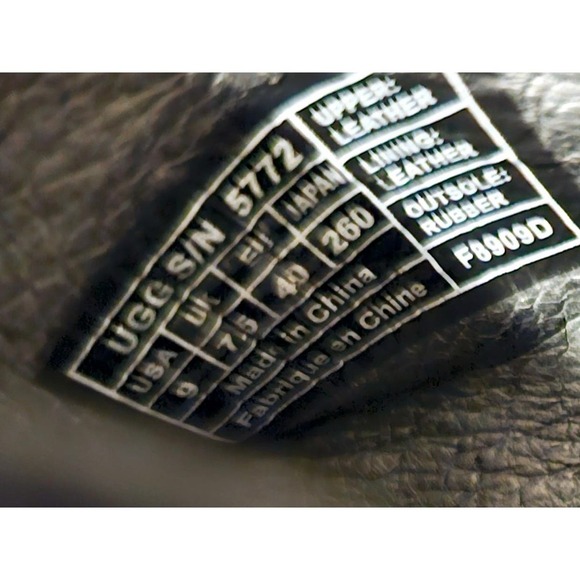 UGG black Suede Sz.9. UK7.5. ER.40. Mules. Wooden Heals. Slipon. Comfy. Leather - Picture 4 of 14